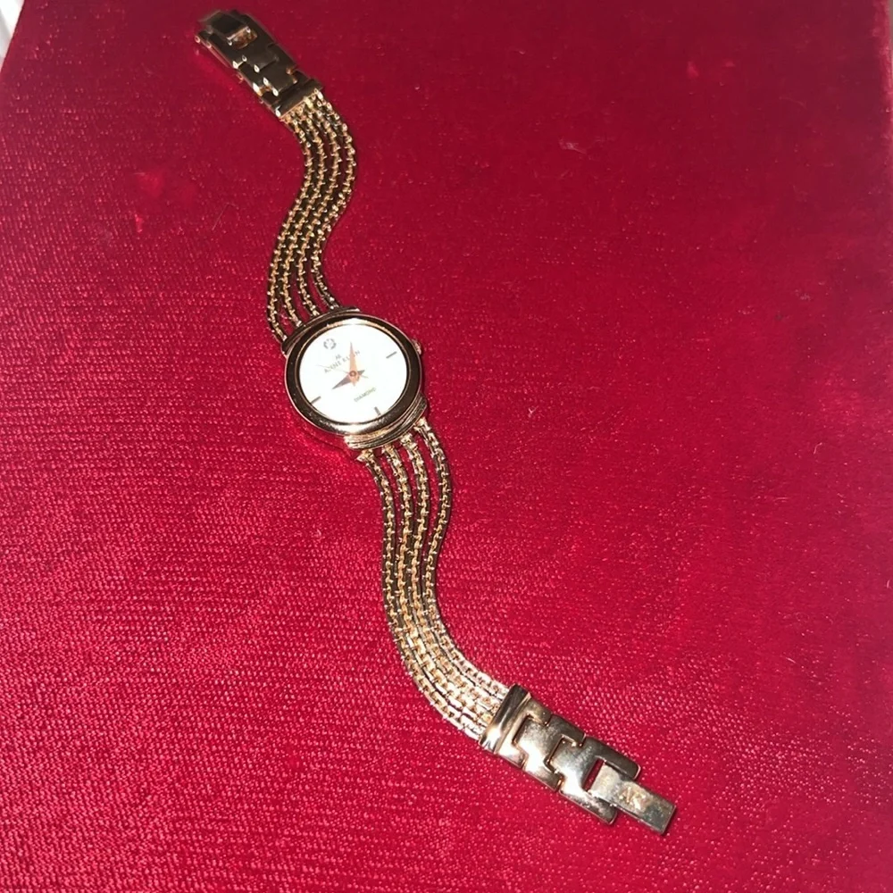 Lovely Vintage MOP Anne Klein Diamond Gold Watch